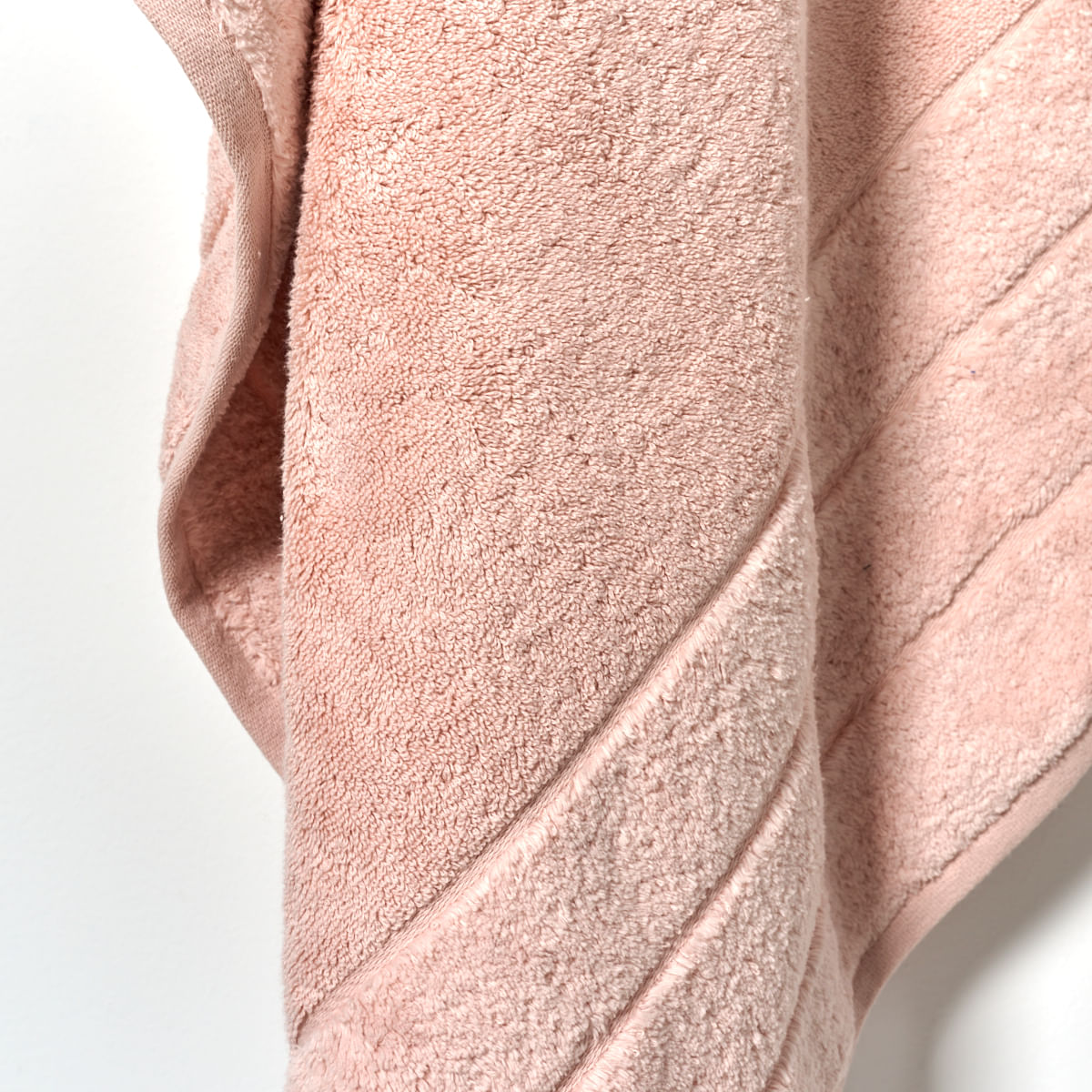 03 09 0044 Toalha Bnnho Seven Hundred Rosa Claro 002